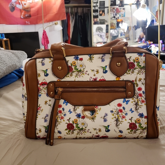 "Call it Spring" Hummingbird Handbag - Picture 4 of 13